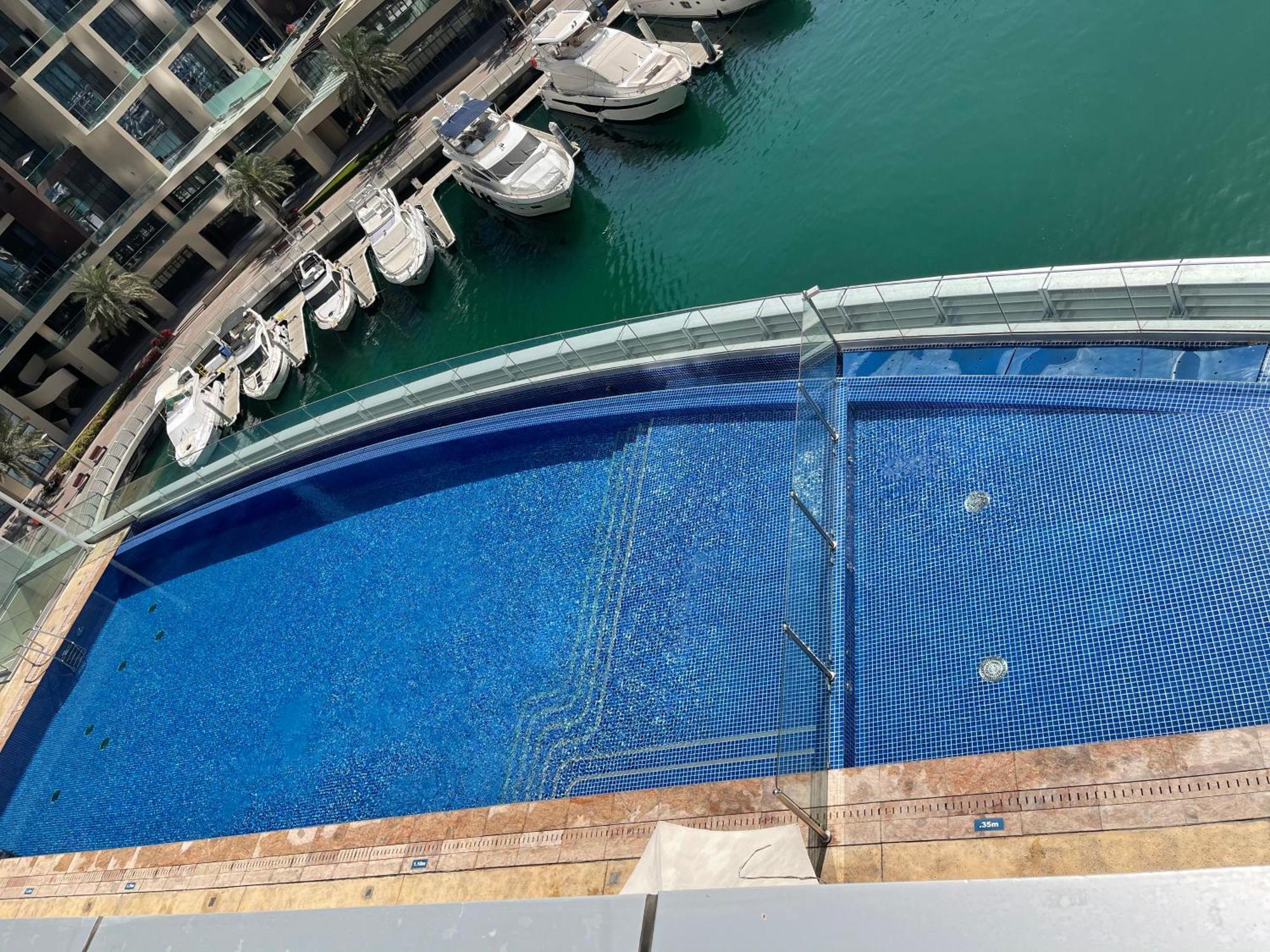 Cayan Tower Luxury Apartment With Sea View Dubai Bagian luar foto