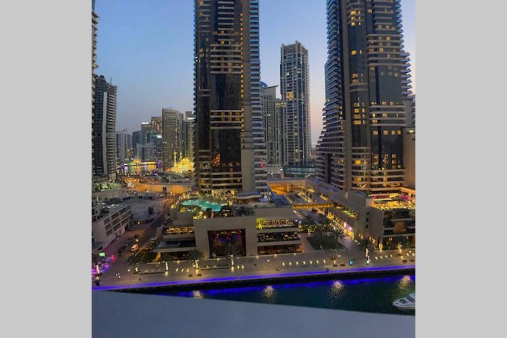 Cayan Tower Luxury Apartment With Sea View Dubai Bagian luar foto