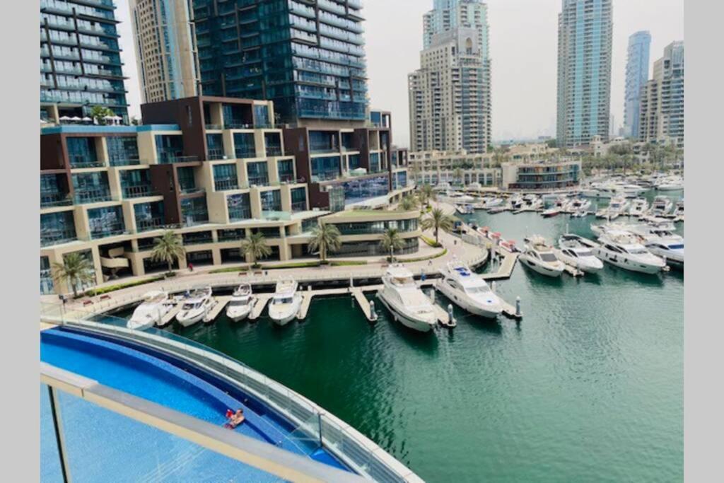 Cayan Tower Luxury Apartment With Sea View Dubai Bagian luar foto